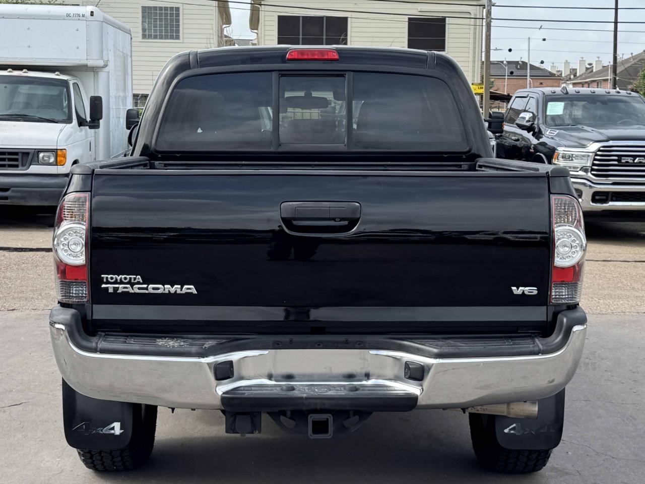 Toyota Tacoma  2013