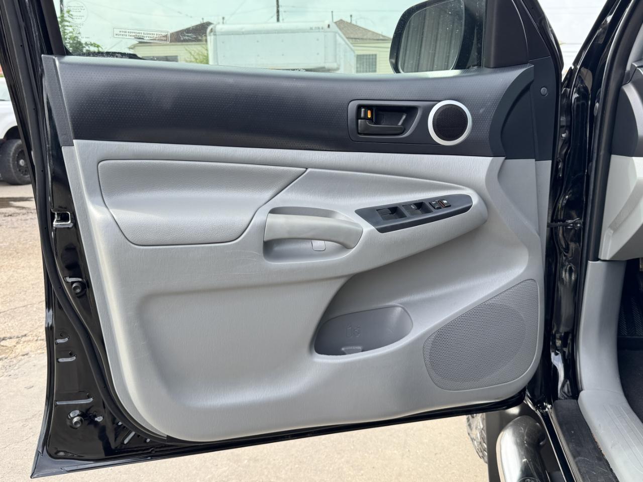 Toyota Tacoma  2013