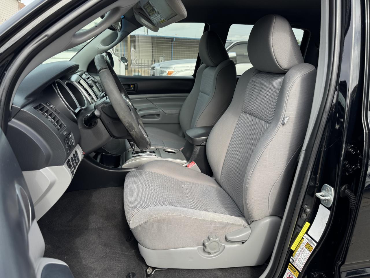 Toyota Tacoma  2013