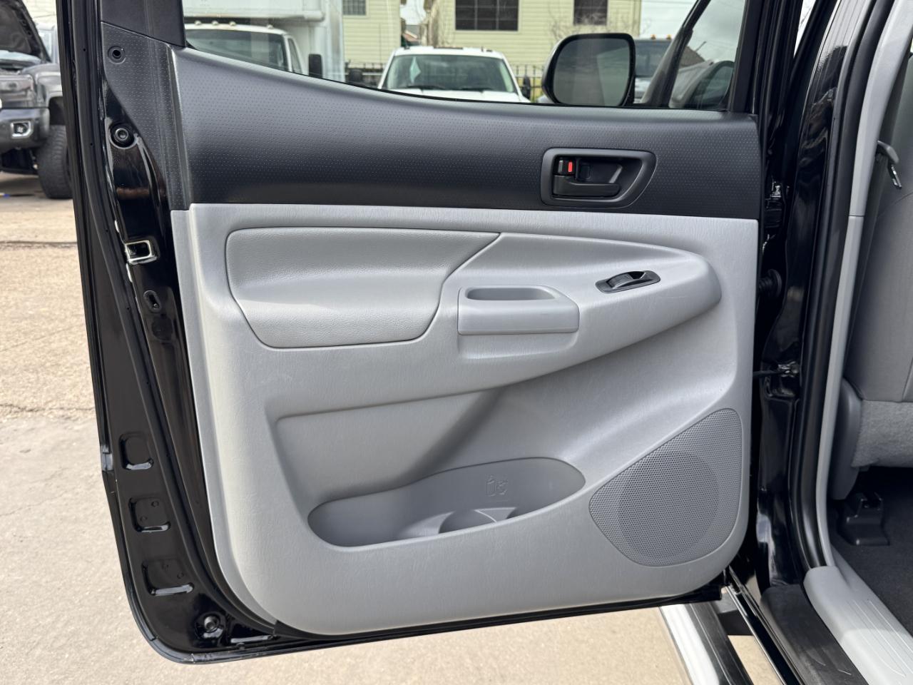 Toyota Tacoma  2013