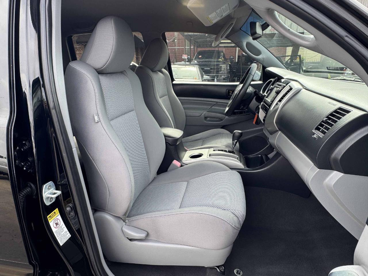Toyota Tacoma  2013