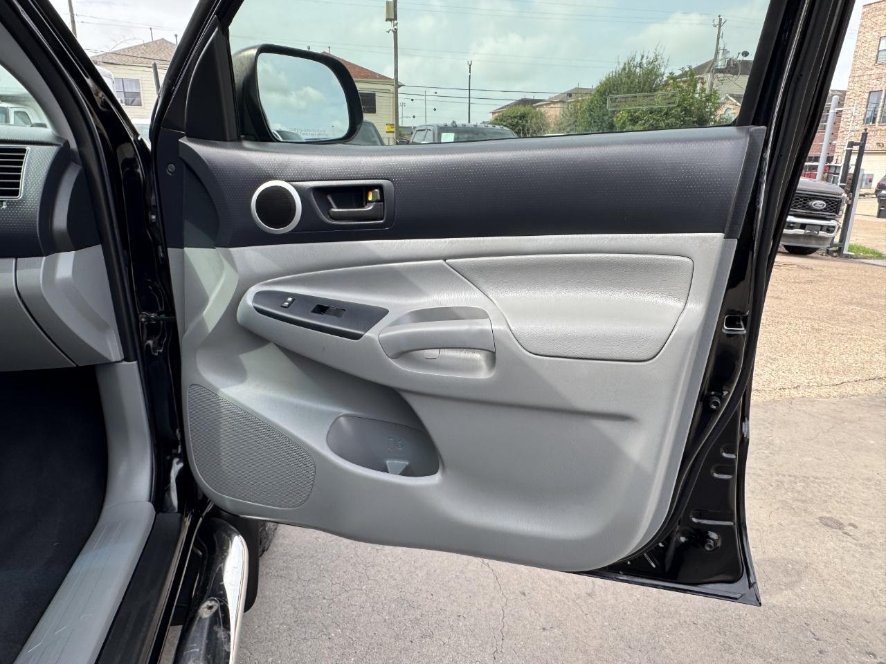 Toyota Tacoma  2013