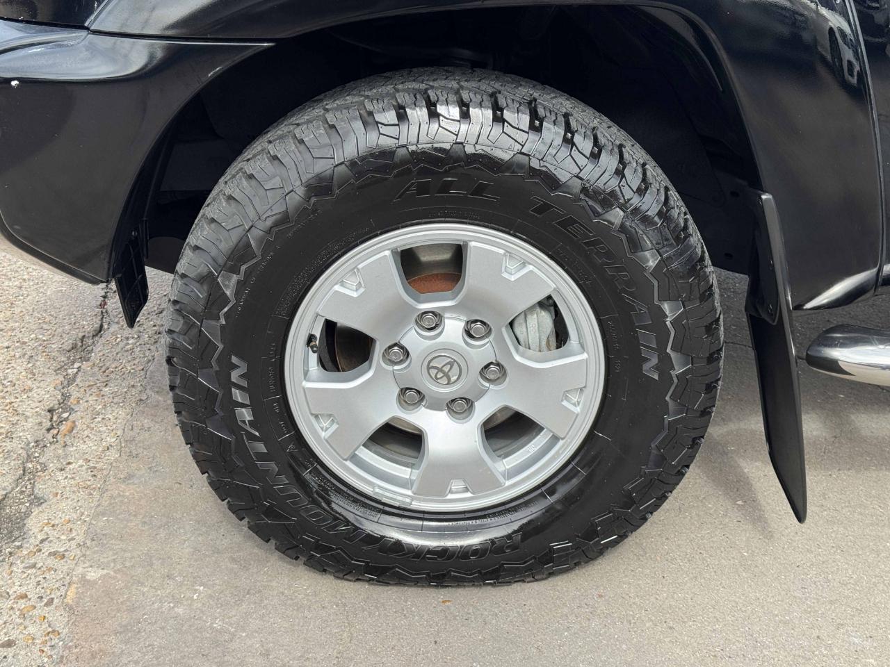 Toyota Tacoma  2013