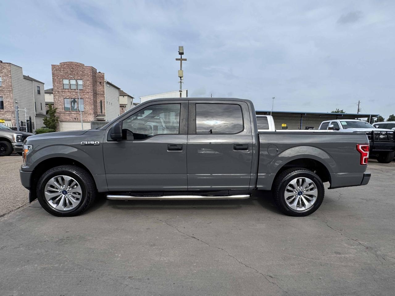 Ford F-150 XL SuperCrew 2WD 2018