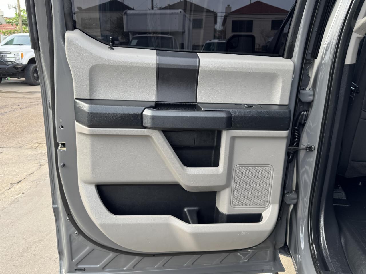 Ford F-150 XL SuperCrew 2WD 2018