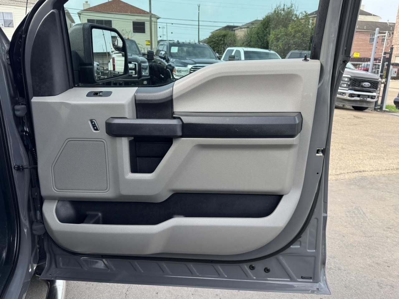 Ford F-150 XL SuperCrew 2WD 2018