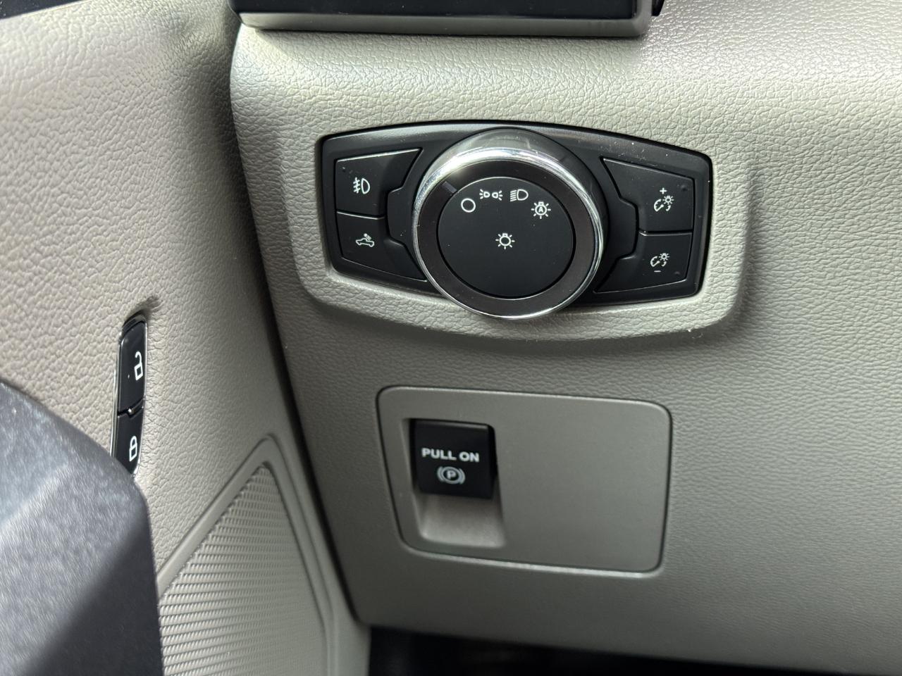 Ford F-150 XL SuperCrew 2WD 2018