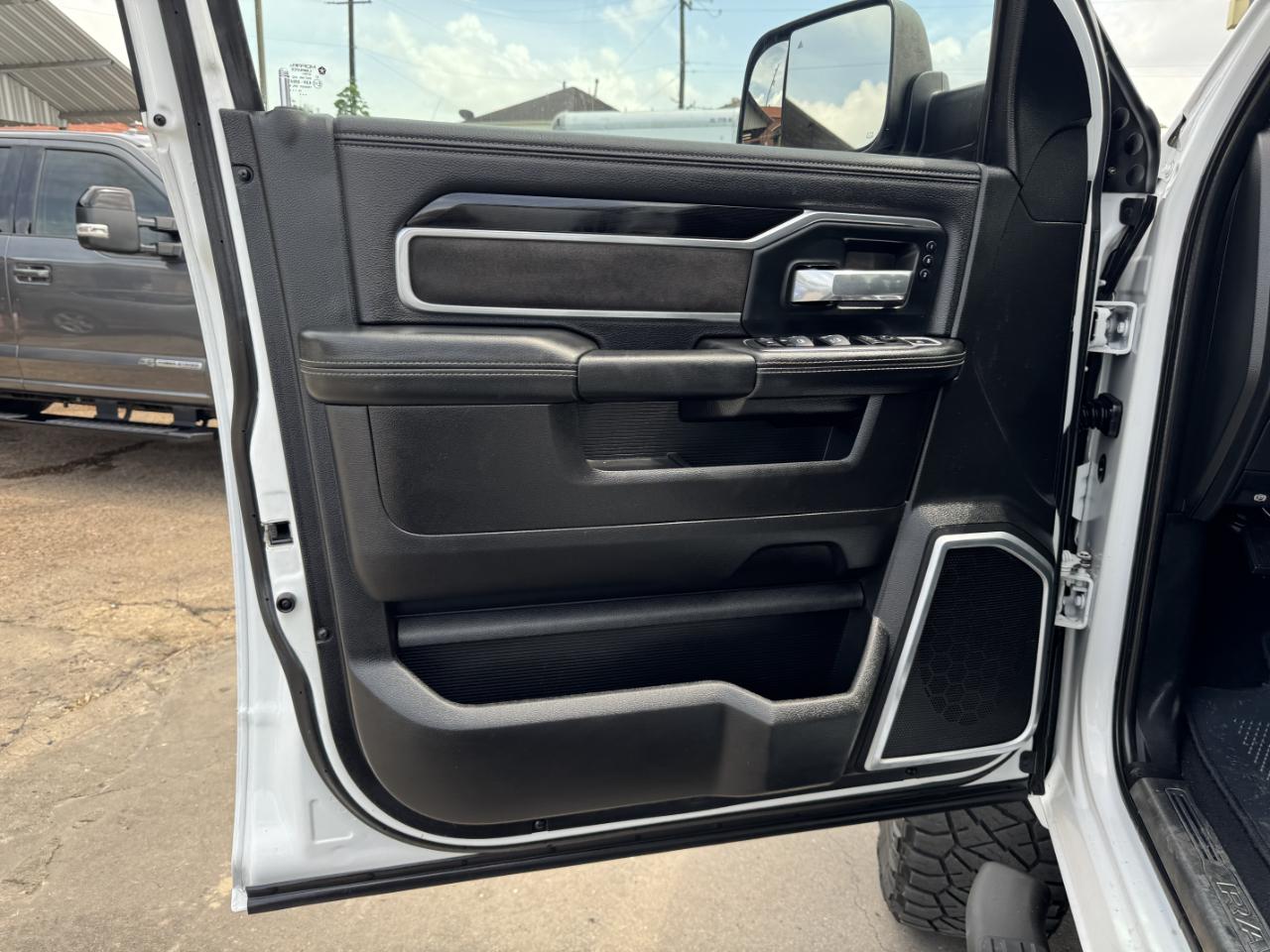 RAM 2500 Laramie Crew Cab 4WD 2019