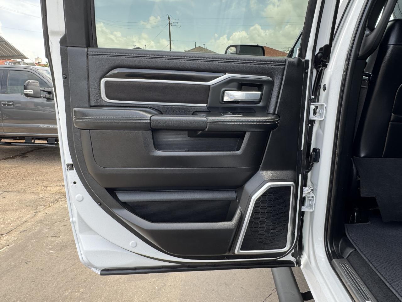 RAM 2500 Laramie Crew Cab 4WD 2019