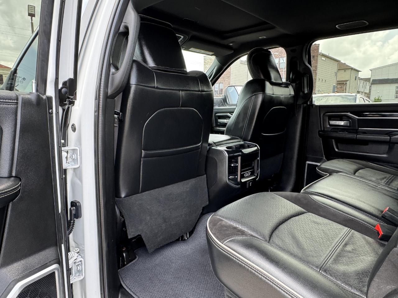 RAM 2500 Laramie Crew Cab 4WD 2019
