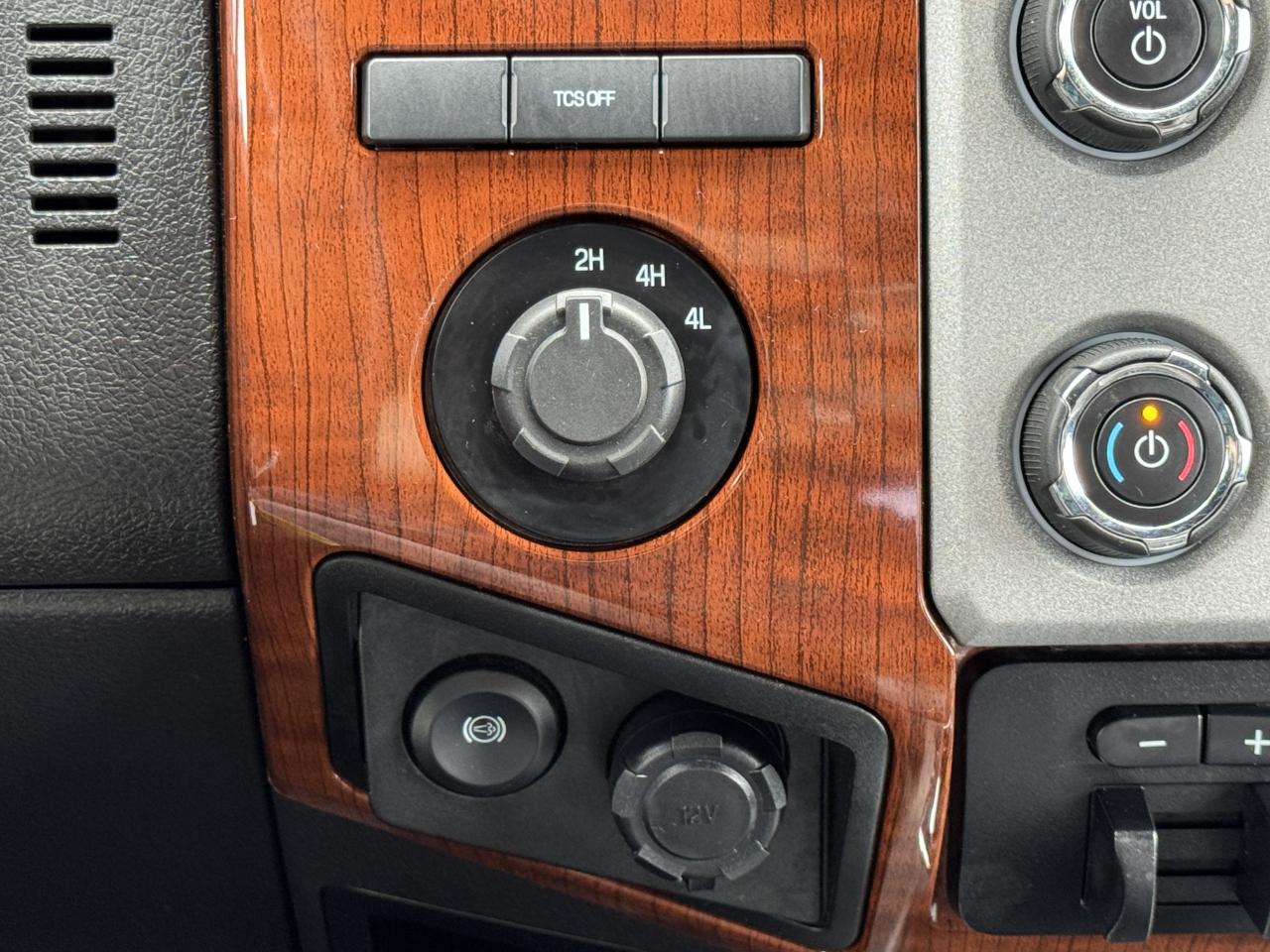Ford Super Duty F-450 DRW  2015