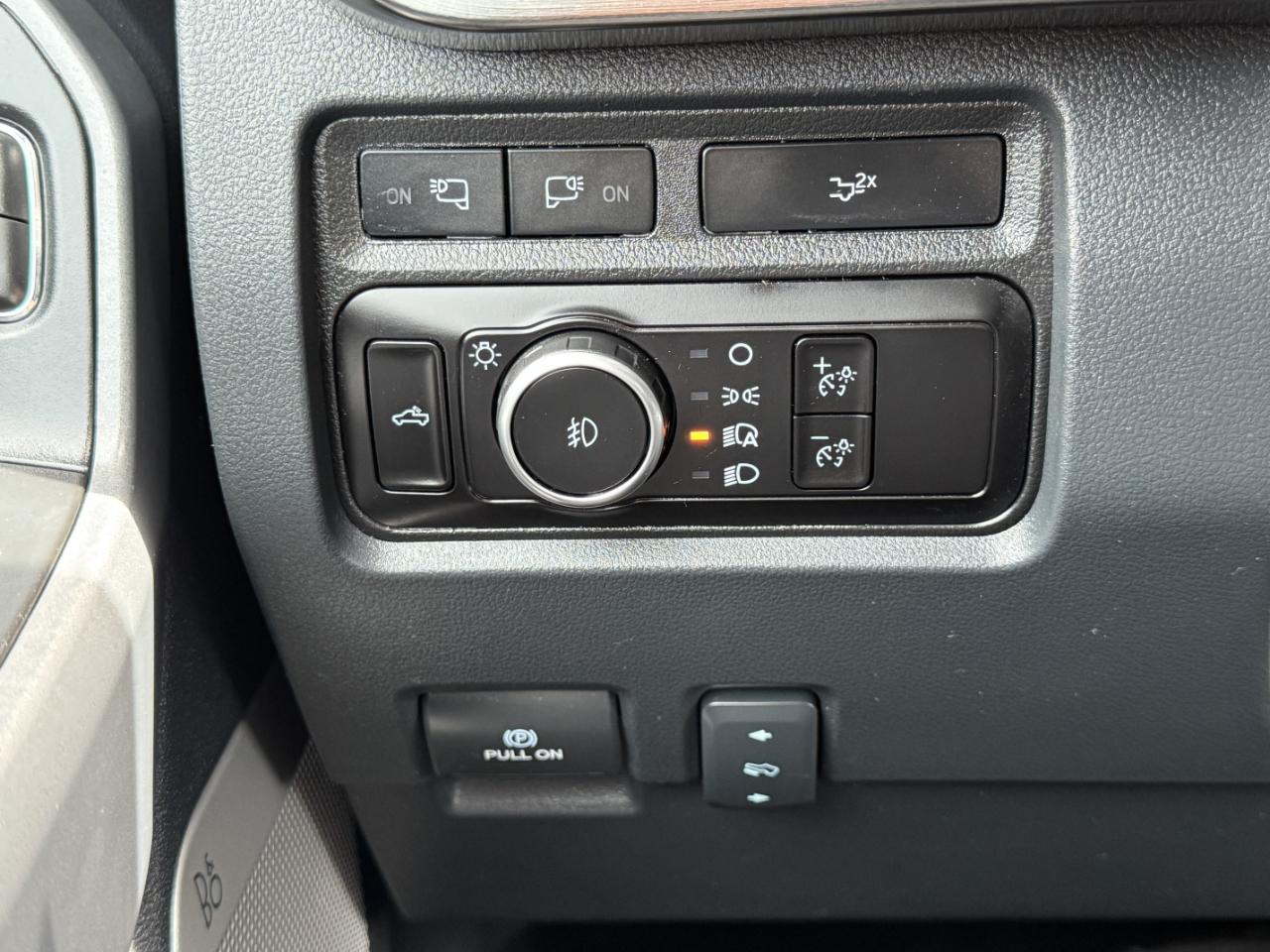Ford Super Duty F-250 SRW  2023