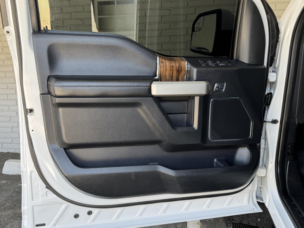 Ford F-150 Lariat SuperCrew 4WD 2018