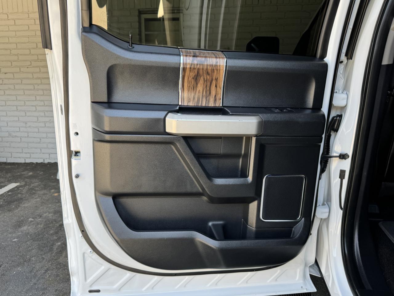 Ford F-150 Lariat SuperCrew 4WD 2018