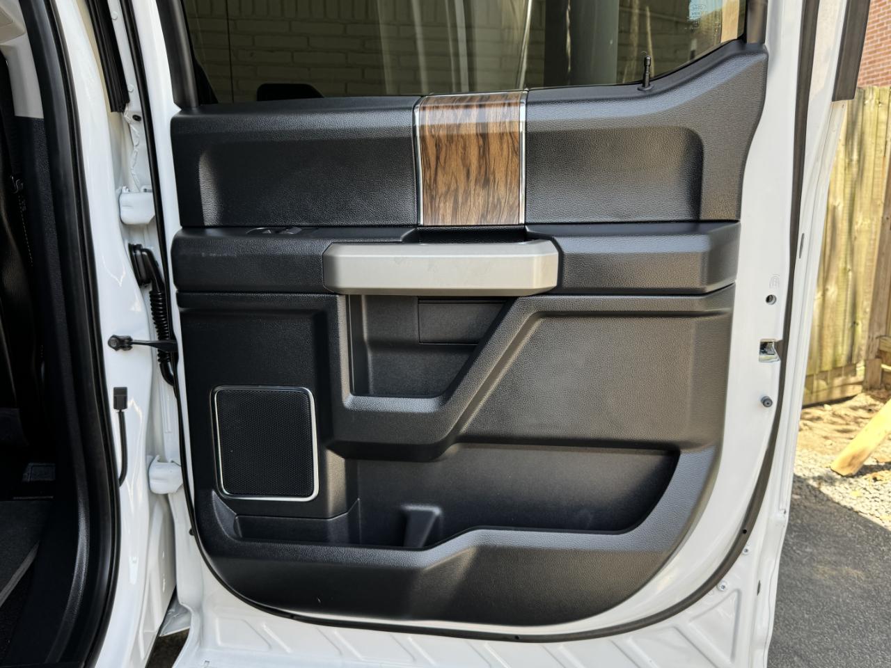 Ford F-150 Lariat SuperCrew 4WD 2018