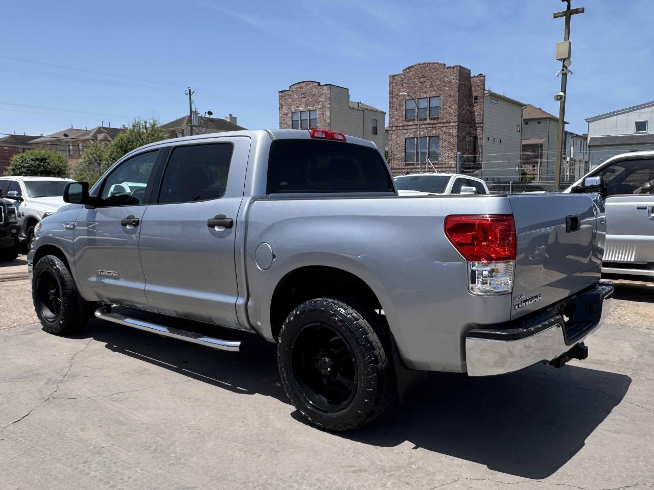Toyota Tundra  2012
