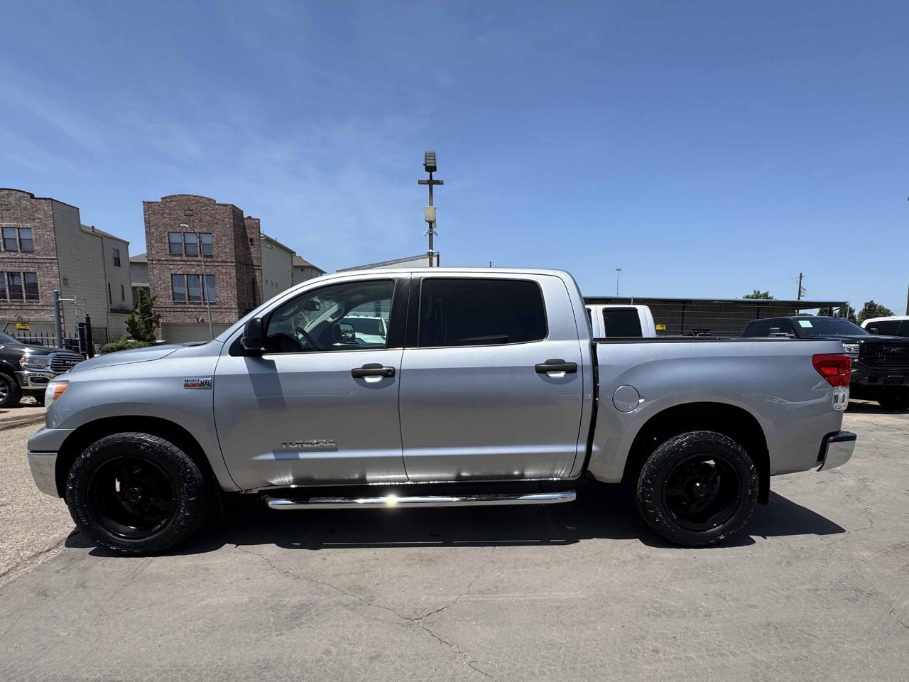 Toyota Tundra  2012