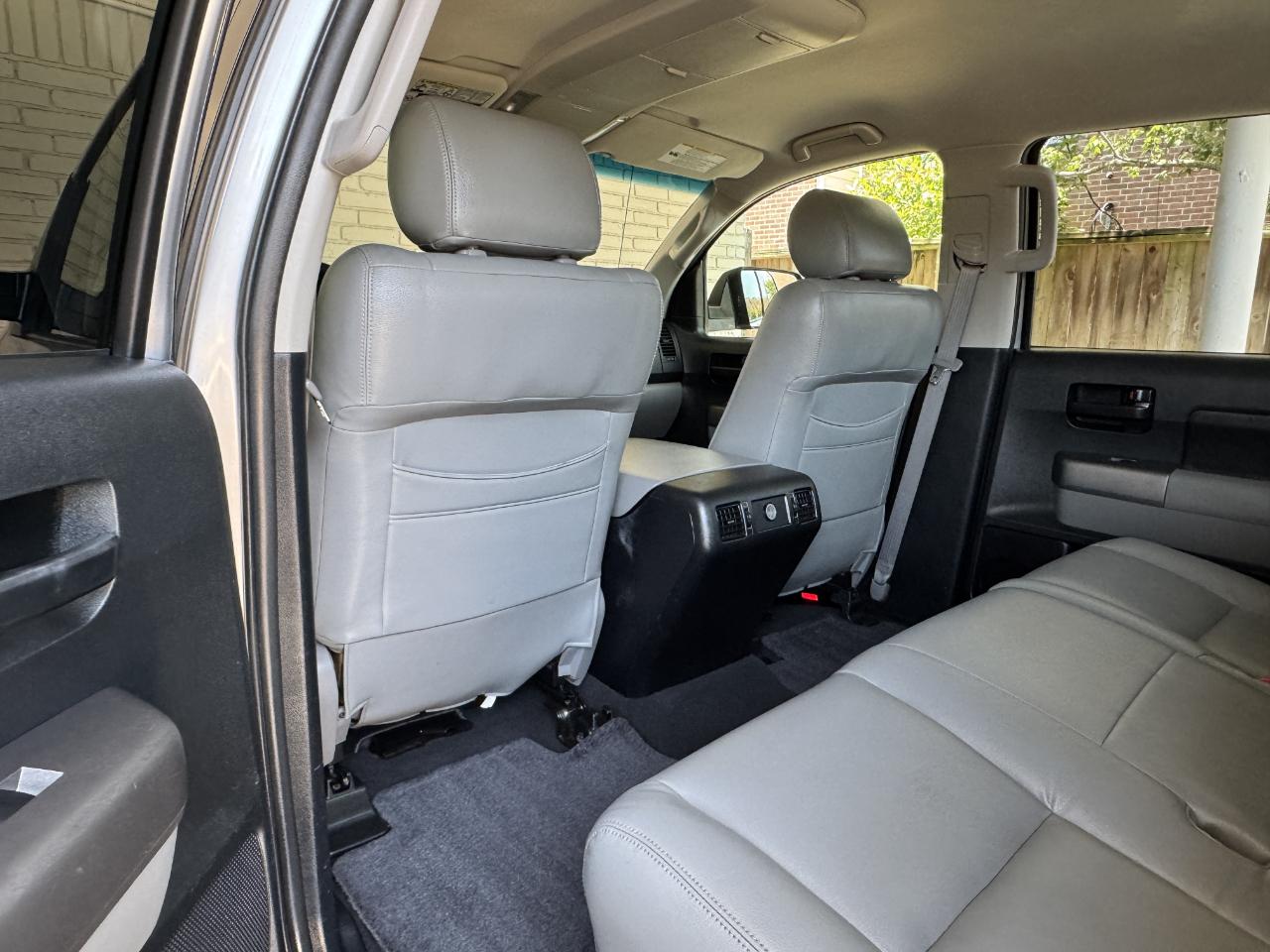 Toyota Tundra  2012