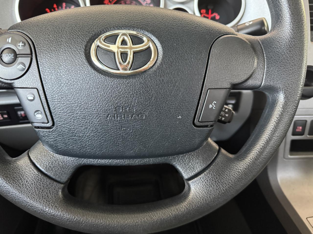 Toyota Tundra  2012