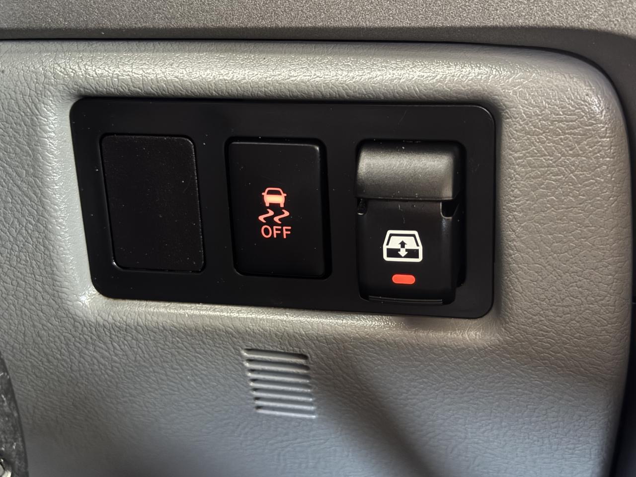 Toyota Tundra  2012
