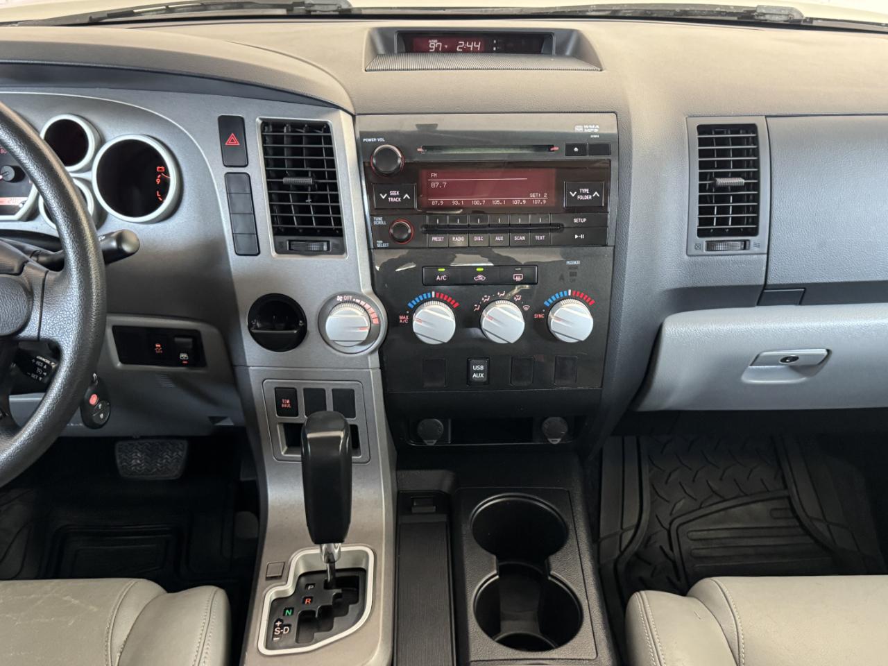 Toyota Tundra  2012