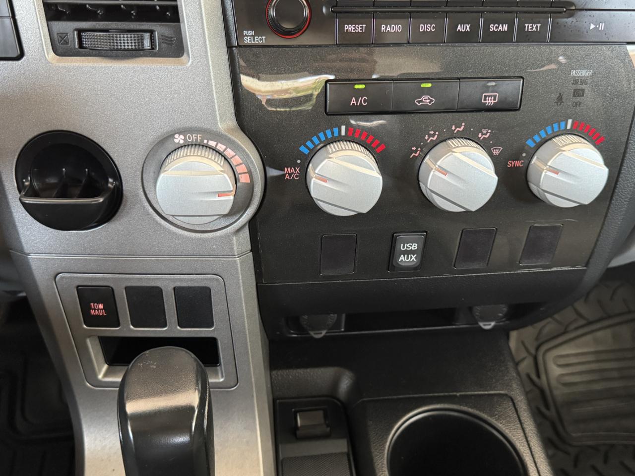Toyota Tundra  2012