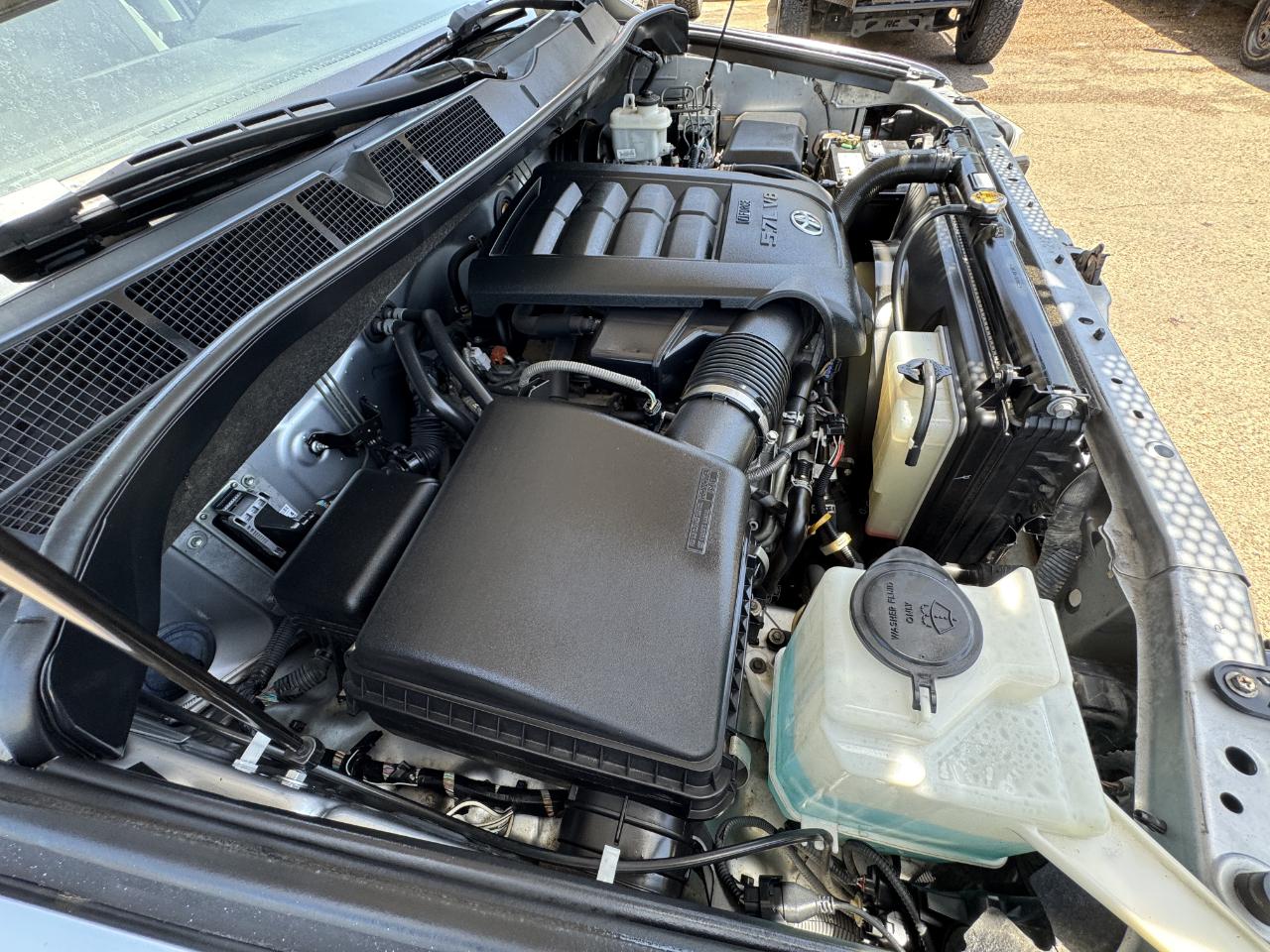 Toyota Tundra  2012