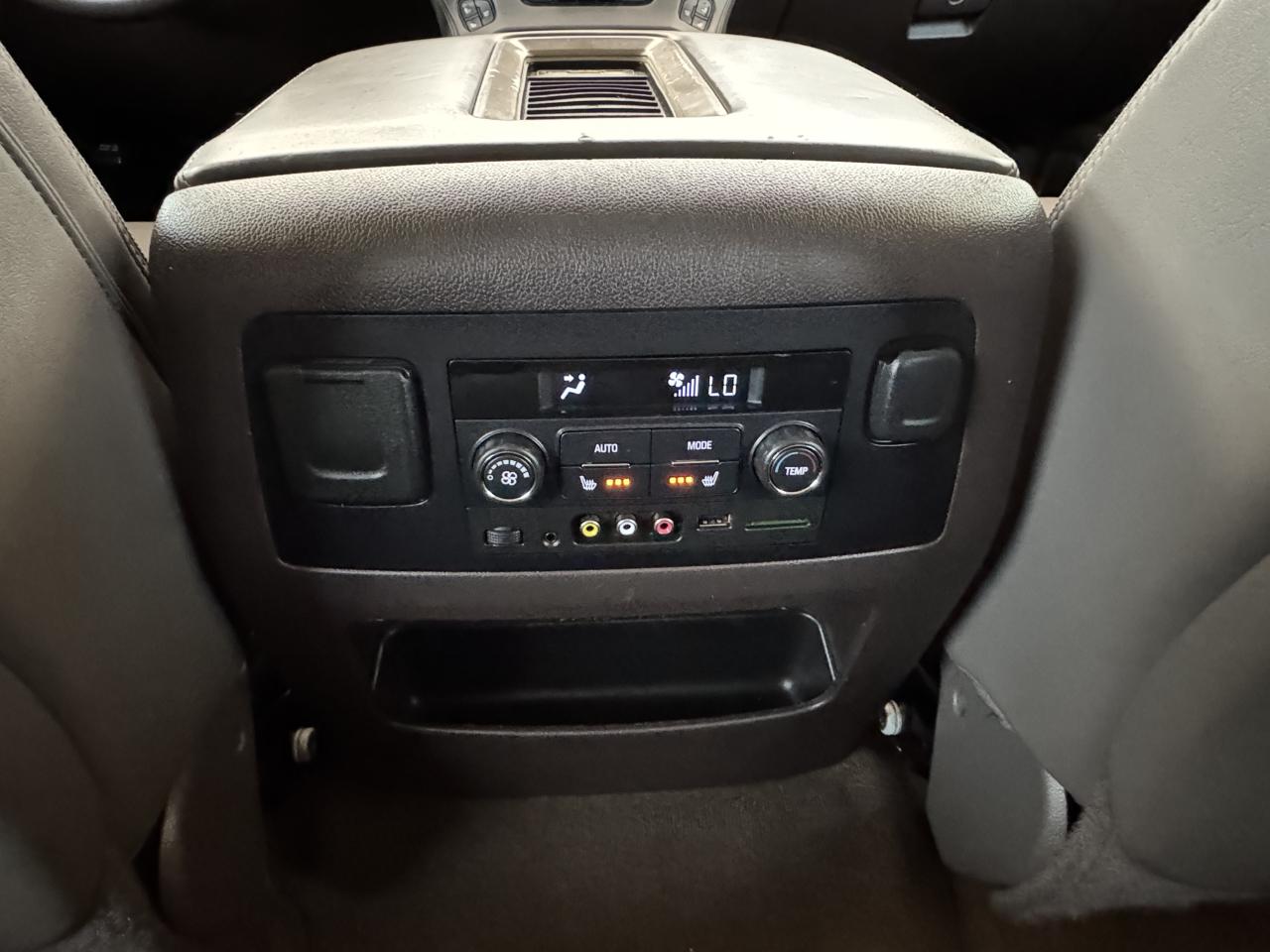 GMC Yukon Denali 2WD 2015