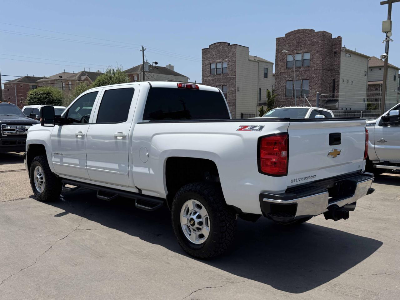 Chevrolet Silverado 2500HD LT Crew Cab 4WD 2017