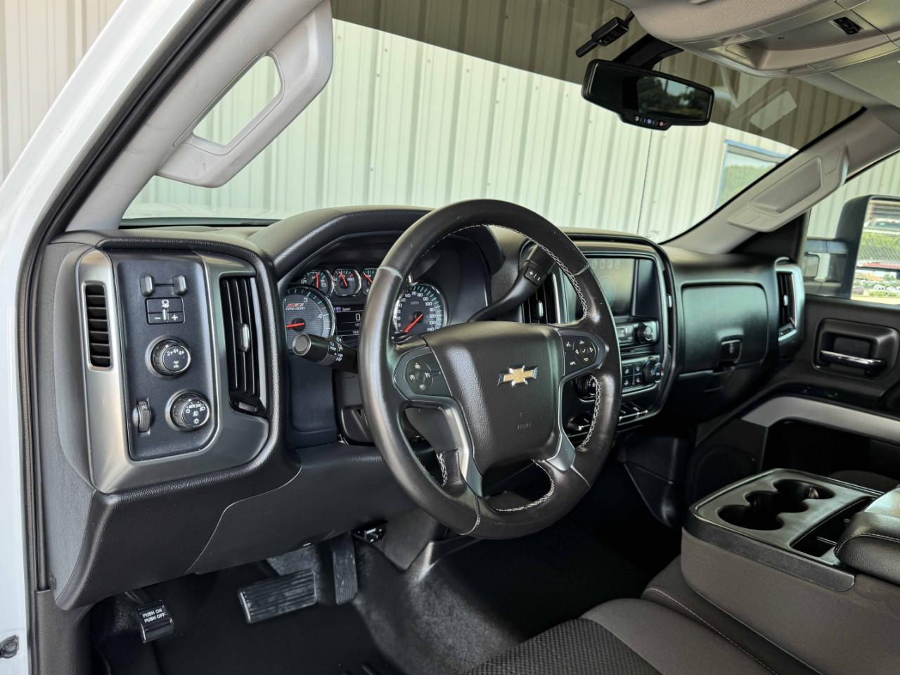 Chevrolet Silverado 2500HD LT Crew Cab 4WD 2017