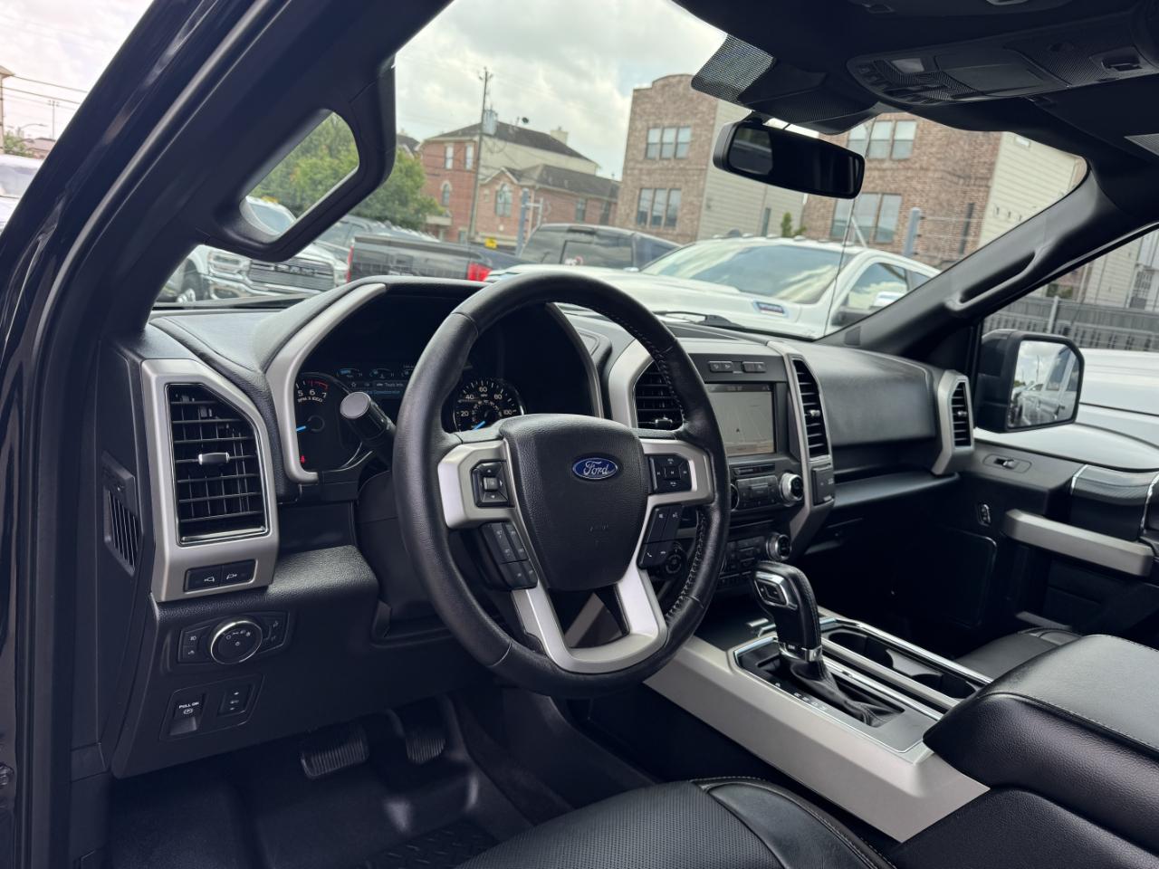 Ford F-150 Lariat SuperCrew 4WD 2018