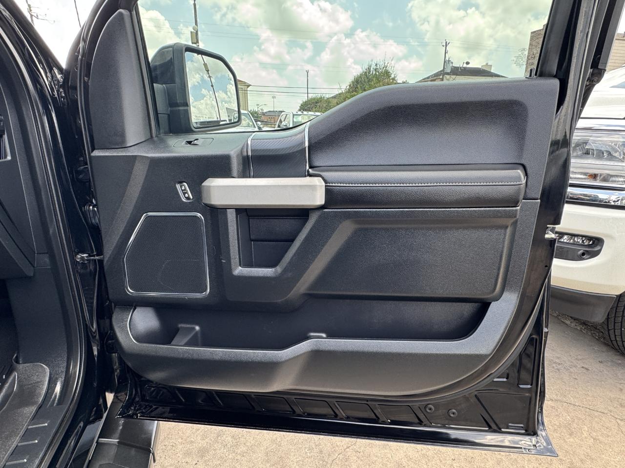 Ford F-150 Lariat SuperCrew 4WD 2018