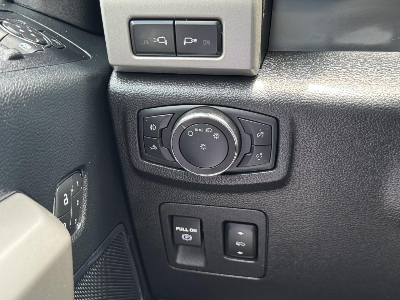Ford F-150 Lariat SuperCrew 4WD 2018