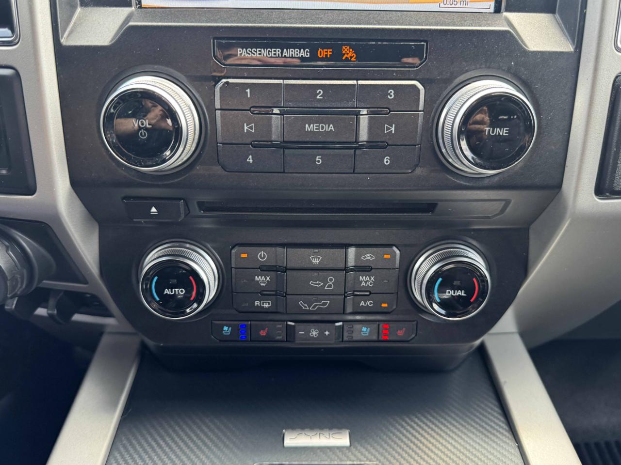 Ford F-150 Lariat SuperCrew 4WD 2018