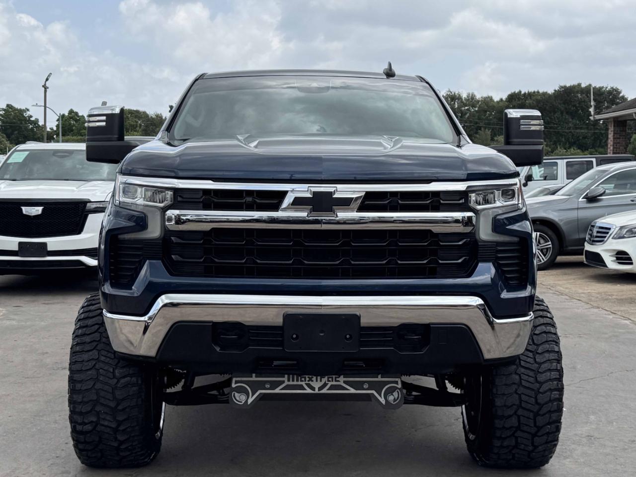 Chevrolet Silverado 1500 LT Crew Cab 4WD 2022