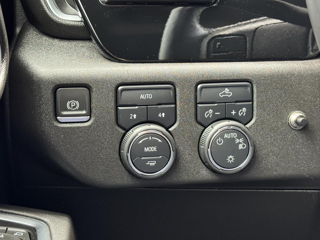 Chevrolet Silverado 1500 LT Crew Cab 4WD 2022