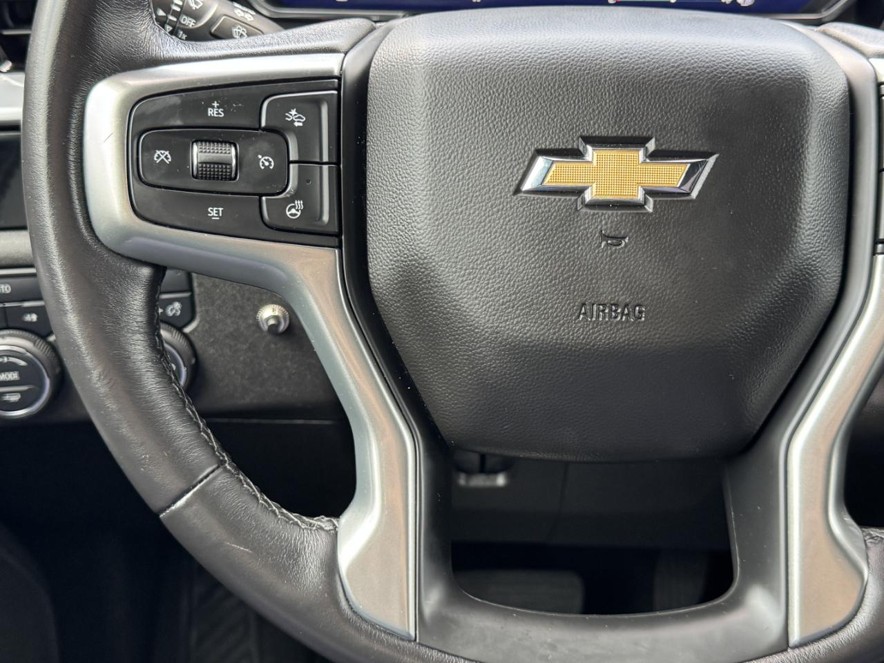 Chevrolet Silverado 1500 LT Crew Cab 4WD 2022