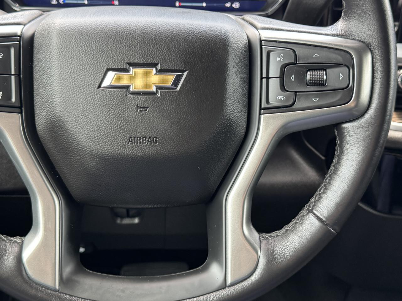 Chevrolet Silverado 1500 LT Crew Cab 4WD 2022
