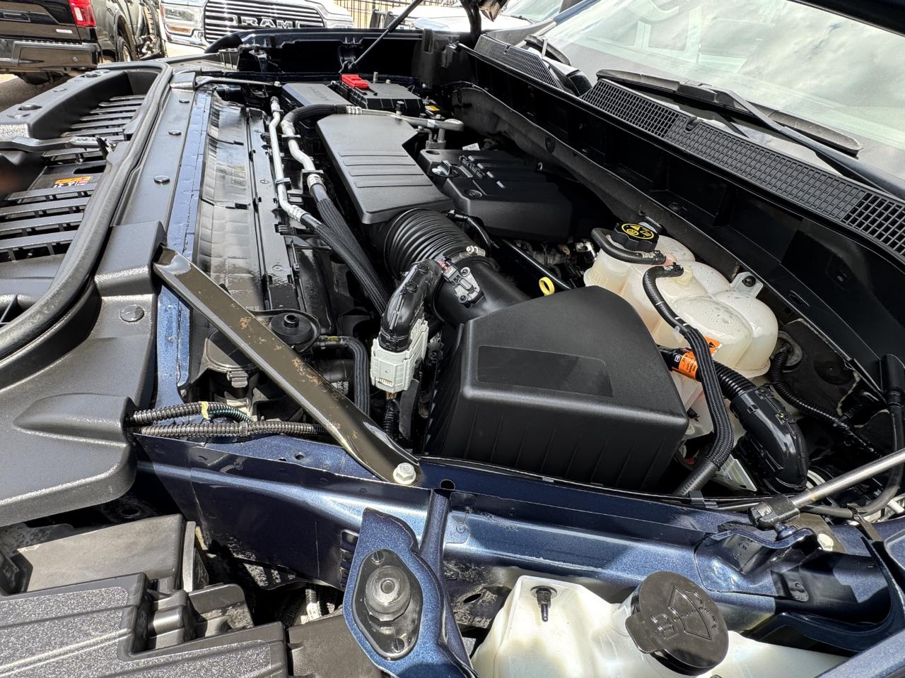 Chevrolet Silverado 1500 LT Crew Cab 4WD 2022