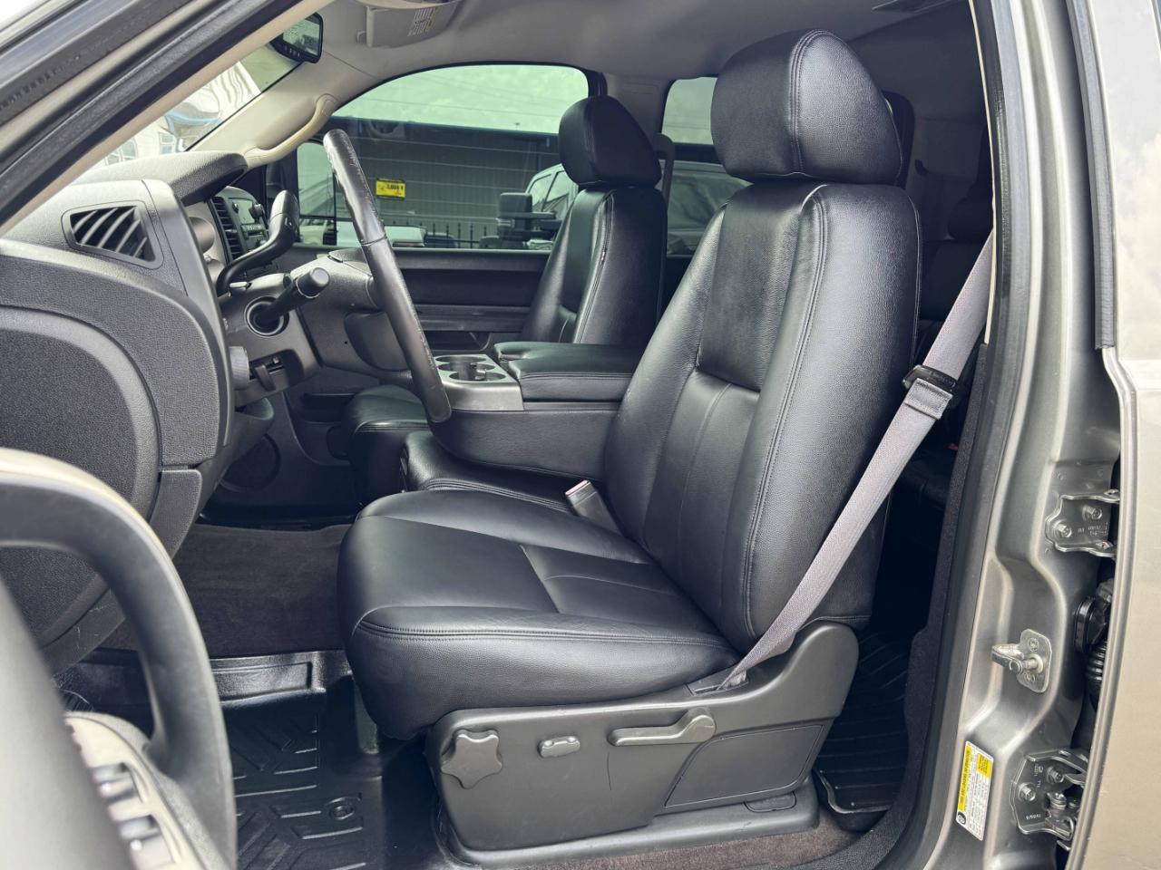 Chevrolet Silverado 2500HD LT Crew Cab 4WD 2013