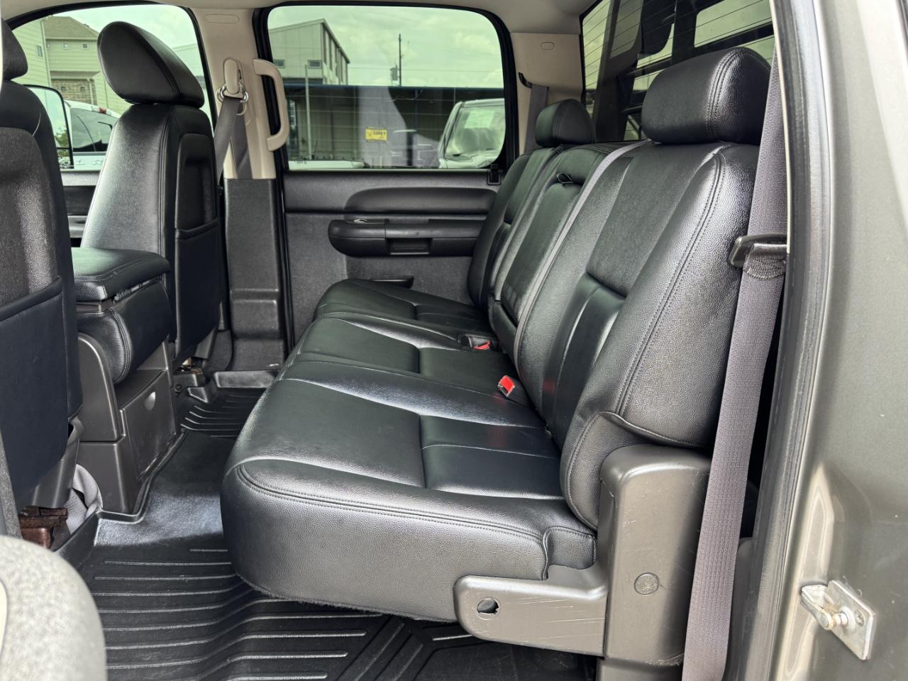 Chevrolet Silverado 2500HD LT Crew Cab 4WD 2013