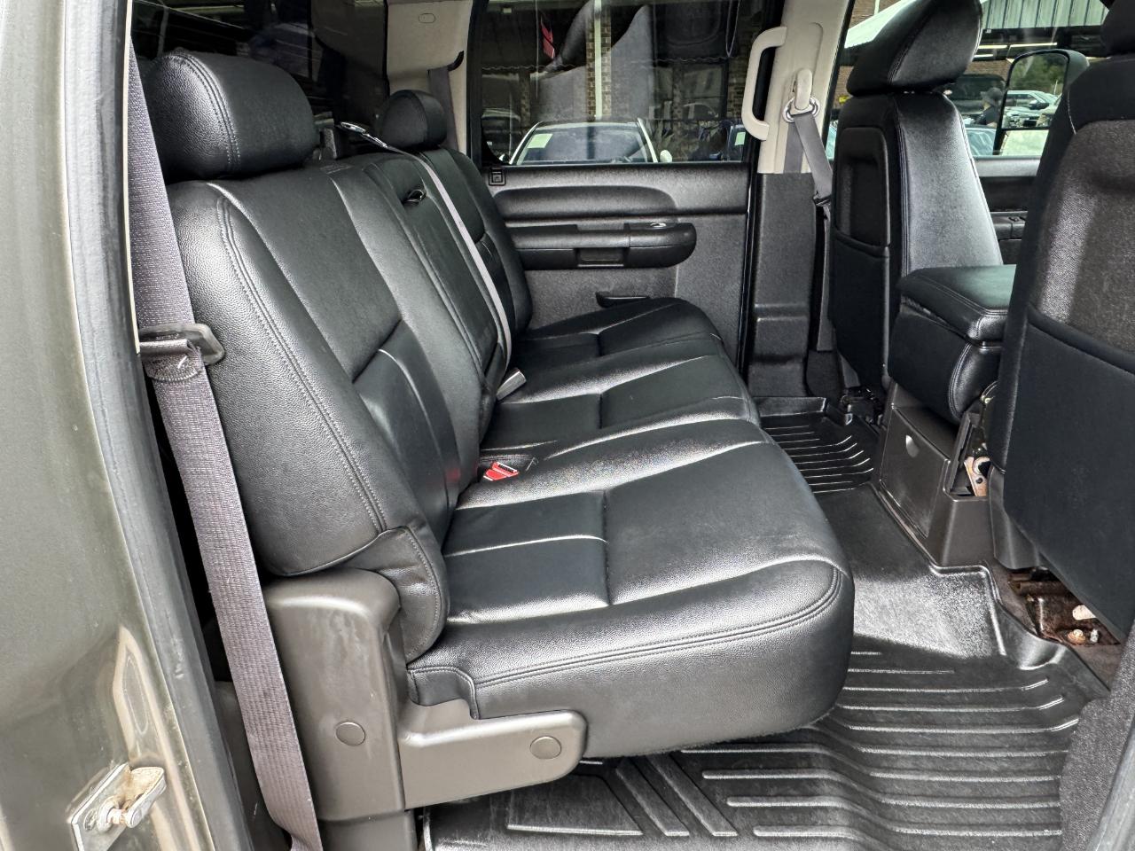 Chevrolet Silverado 2500HD LT Crew Cab 4WD 2013