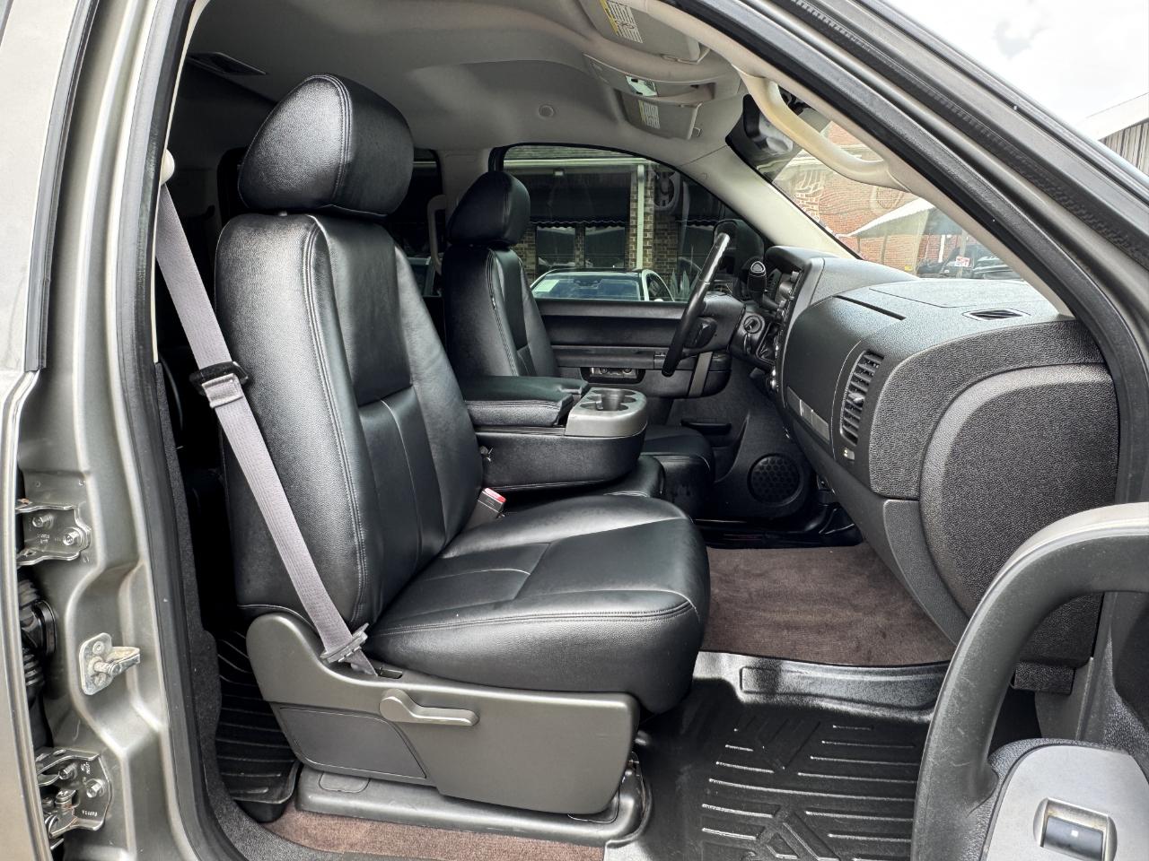 Chevrolet Silverado 2500HD LT Crew Cab 4WD 2013