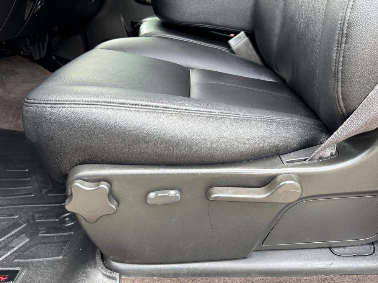 Chevrolet Silverado 2500HD LT Crew Cab 4WD 2013
