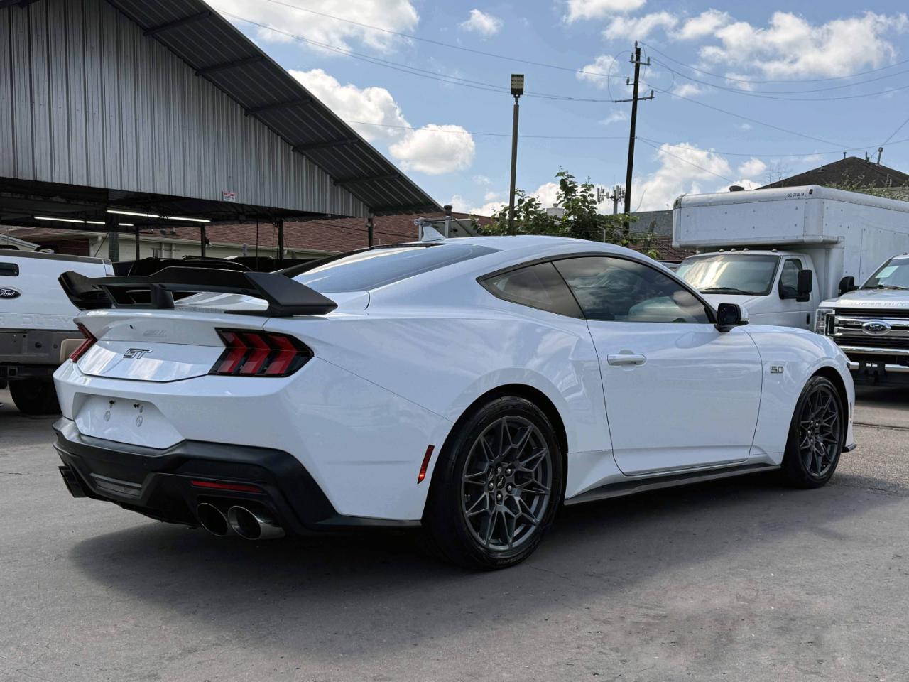 Ford Mustang  2024