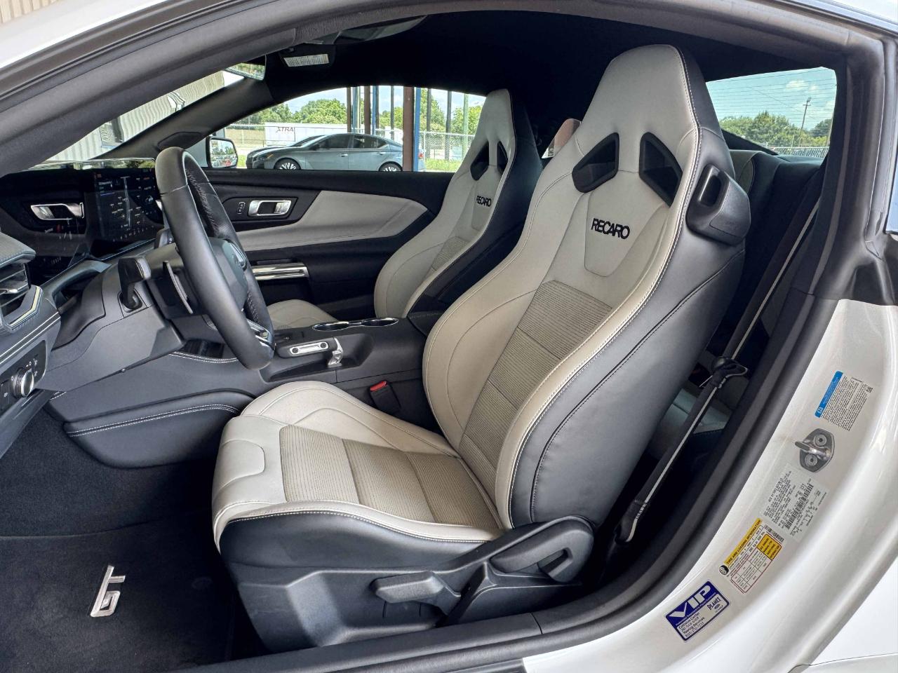 Ford Mustang  2024