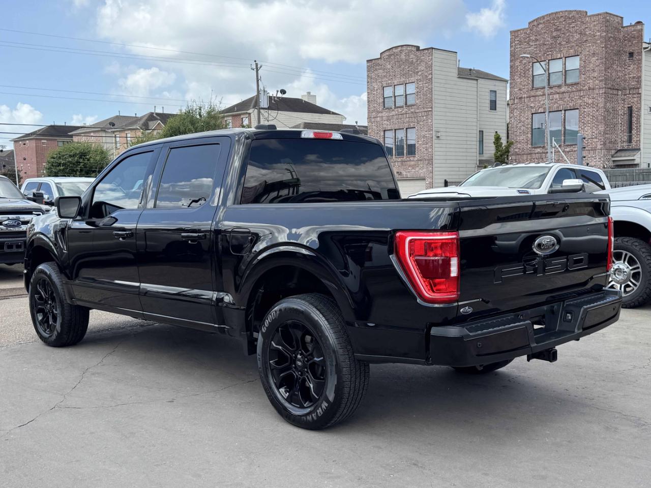 Ford F-150 XLT SuperCrew 2WD 2022