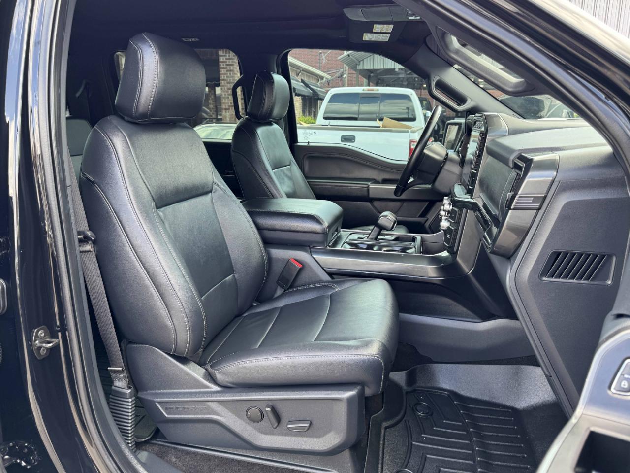 Ford F-150 XLT SuperCrew 2WD 2022