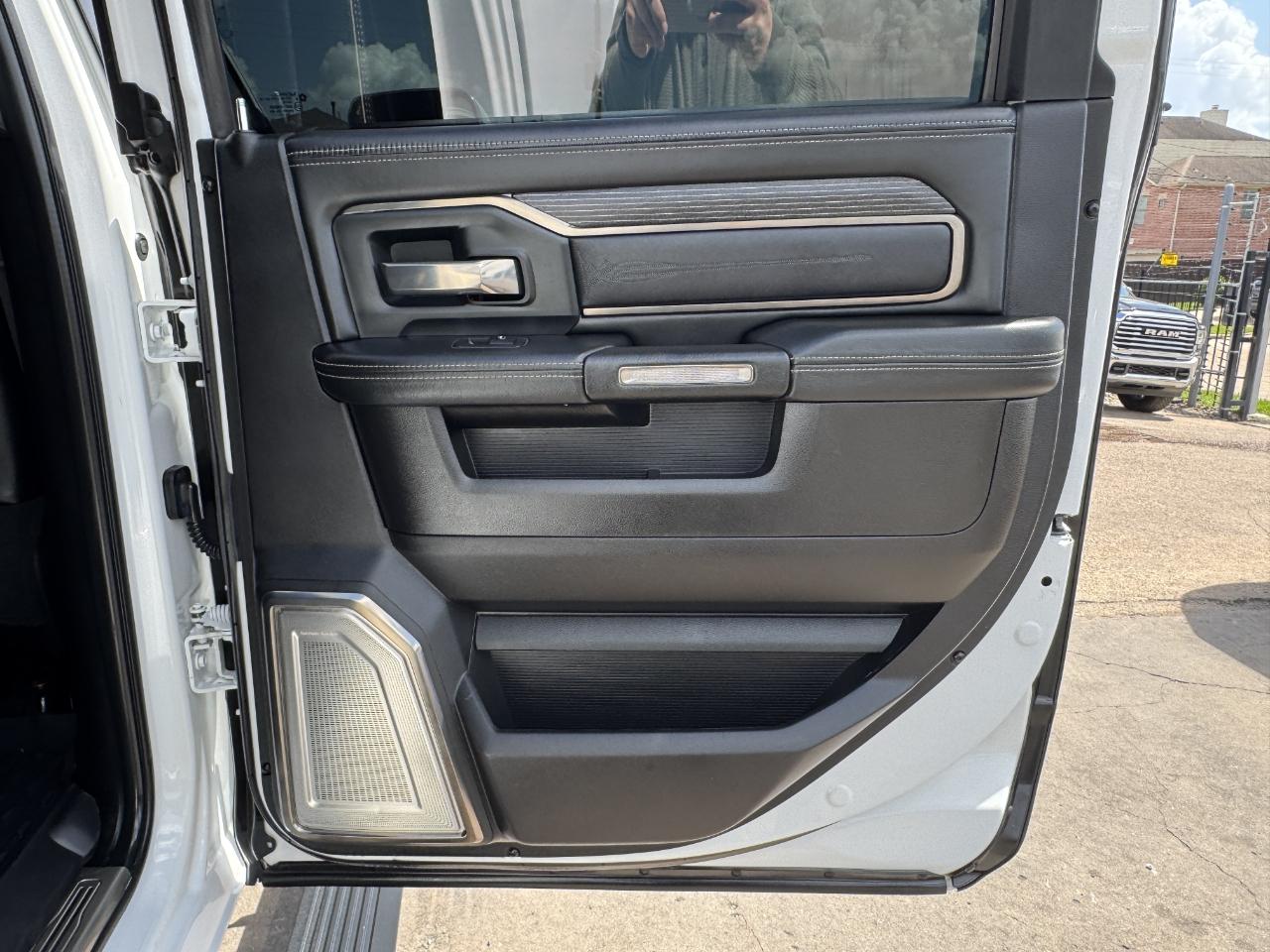 RAM 2500 Limited Crew Cab 4WD 2019