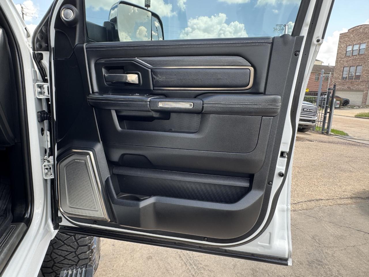 RAM 2500 Limited Crew Cab 4WD 2019